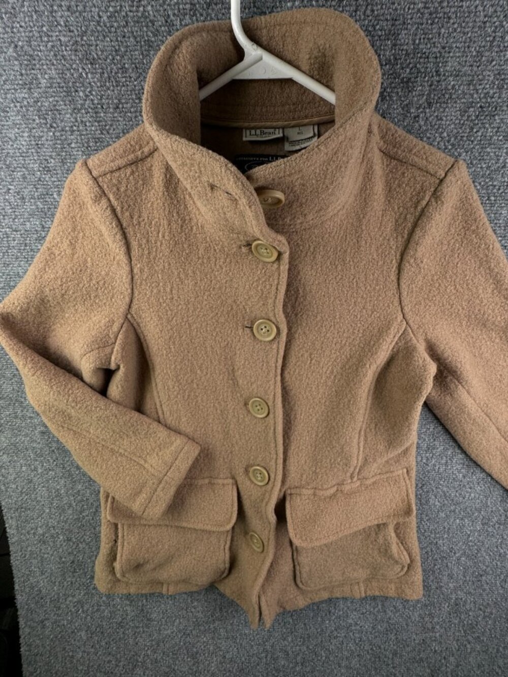 LL Bean Bellandi Large Women Beige Wool Coat Italy Made Buttons Pockets Winter